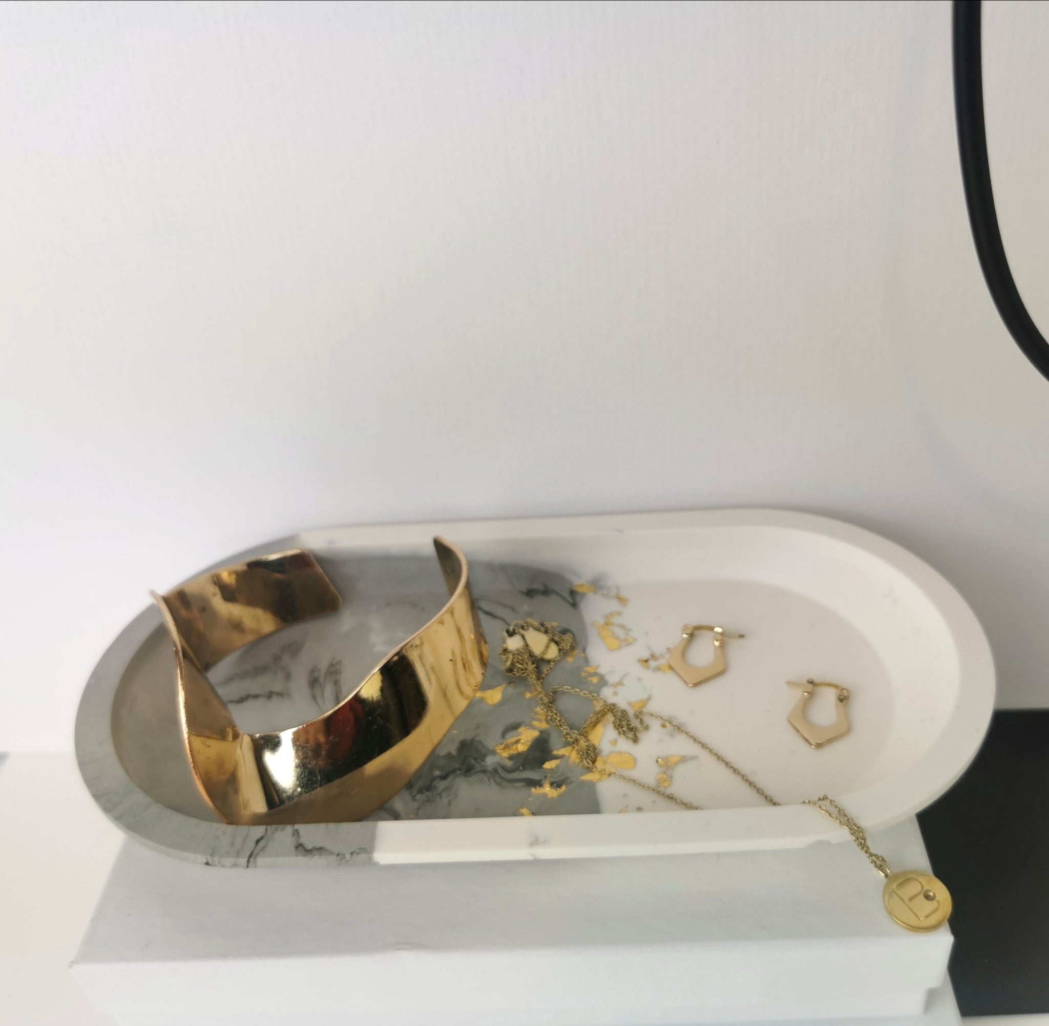 Marble Oval Tray — Marble & Gold Leaf