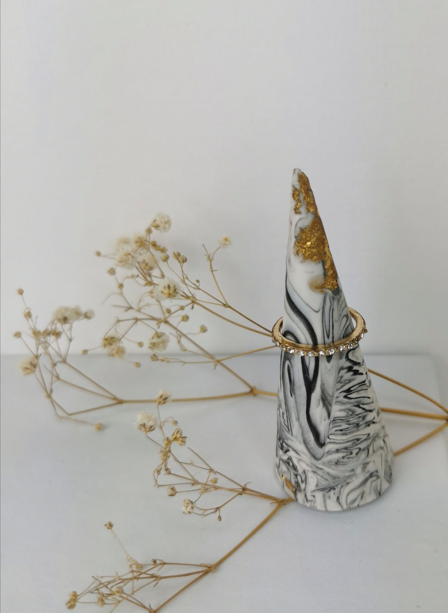 Cone-Shaped Ring Holder — Black Marble & Gold Leaf
