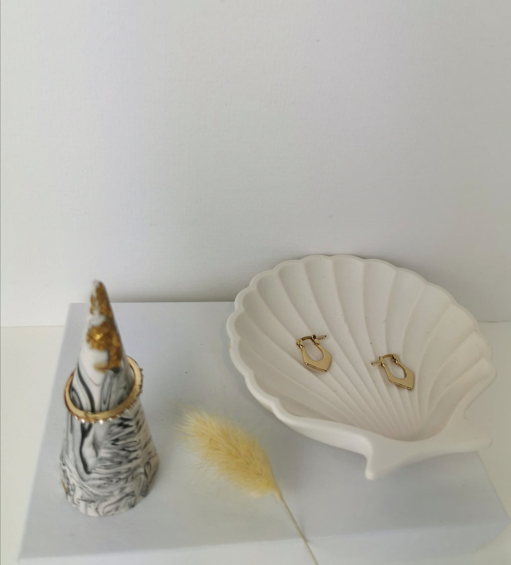 Luxury Gift Set — Ribbed Carousel Jar & Ring Holder (Marble & Gold)