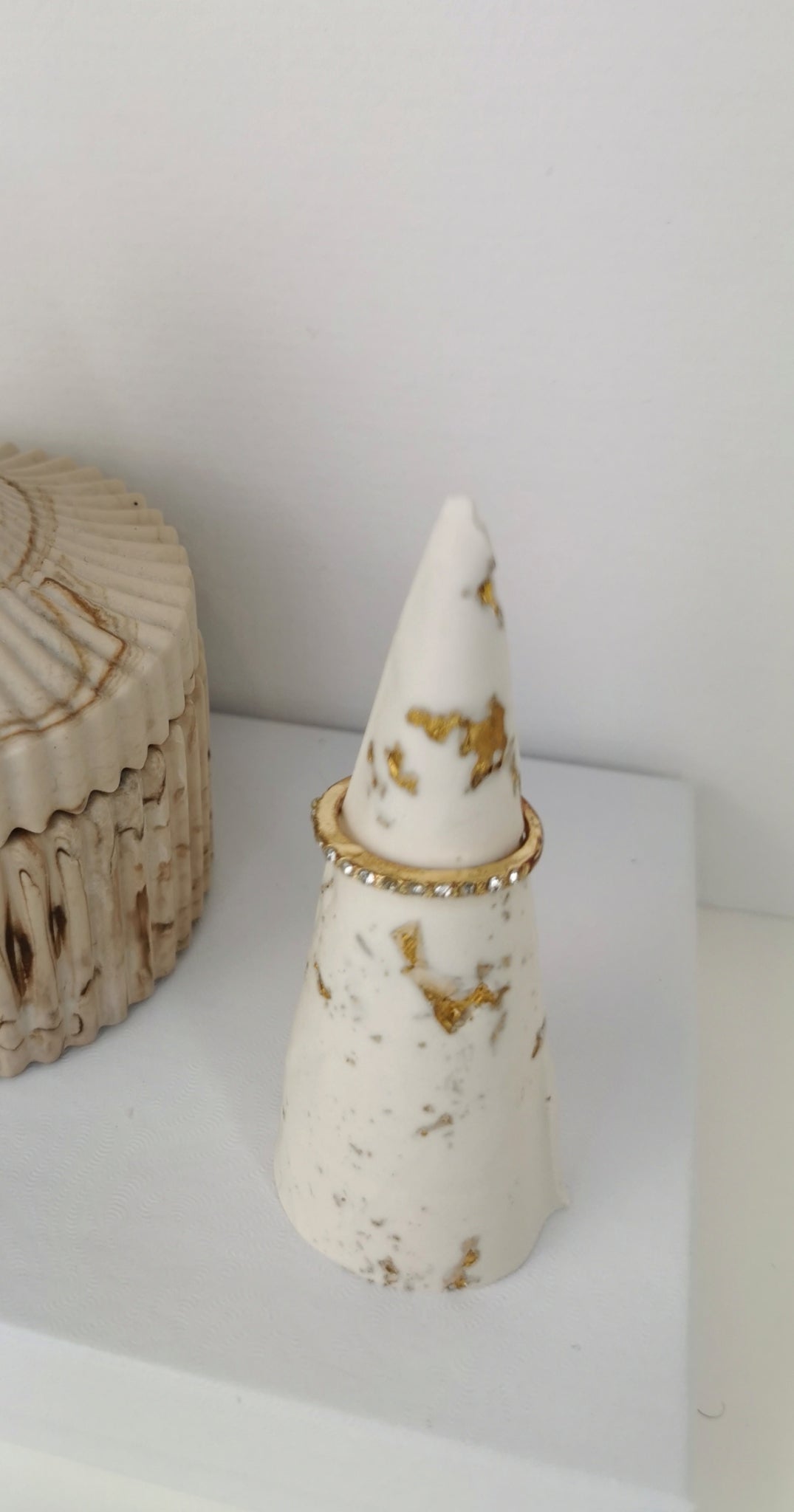 Cone-Shaped Ring Holder — Gold Leaf