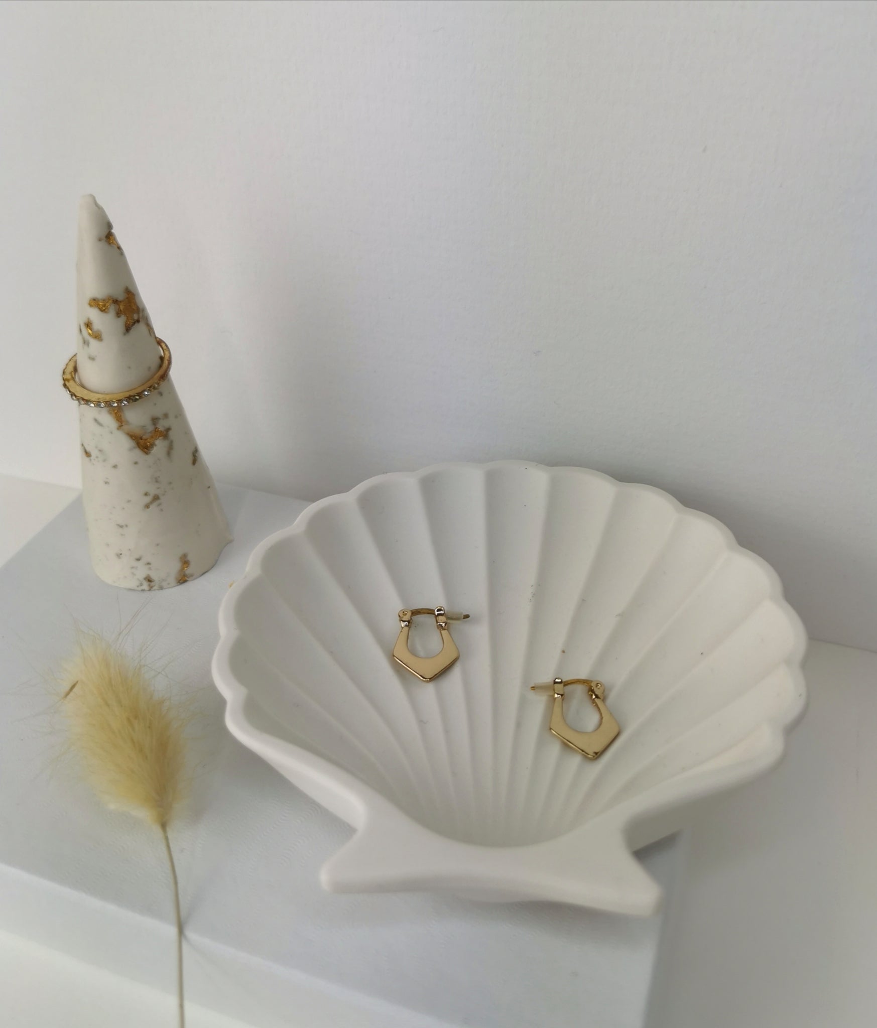 Luxury Gift Set — Vase, Oval Tray & Shell Tray (Gold Leaf)