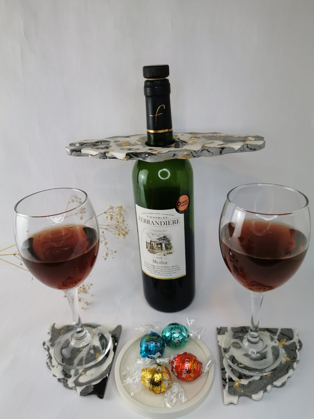 Wine Holder Set — Wine Holder & Triangle Coasters (Marble & Gold)