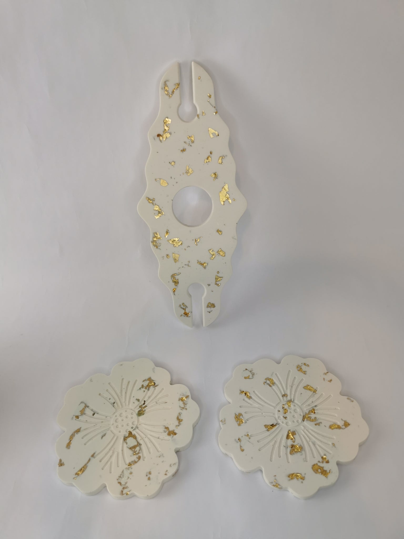 Wine Holder Set - Wine holder & Flower Coasters (Gold Leaf)