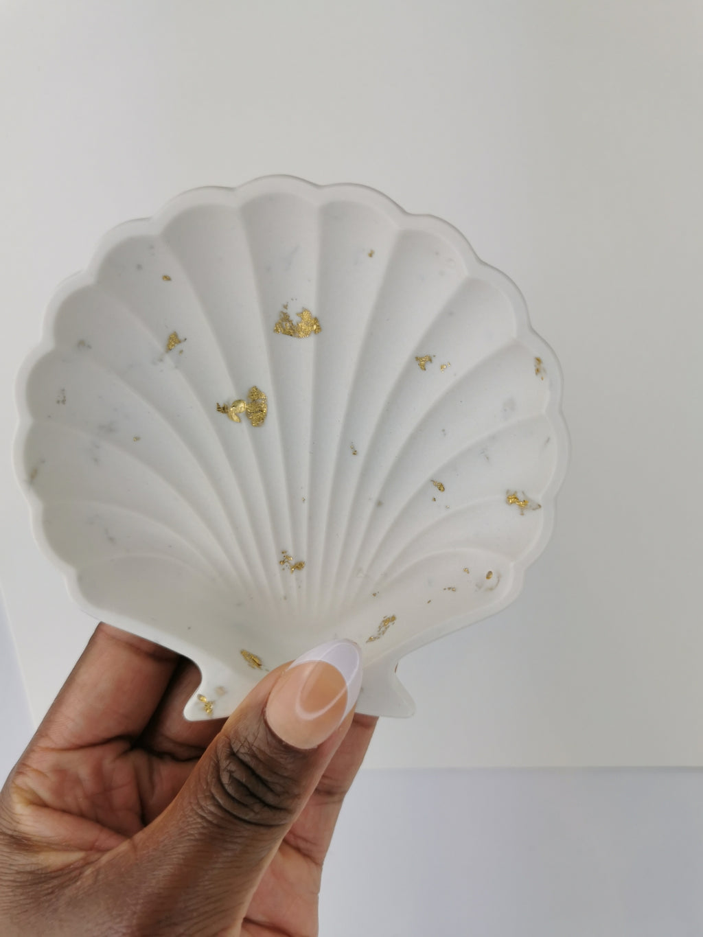 Luxury Gift Set — Large Vanity Tray, Shell Tray & Carousel Ribbed Jar (Gold Leaf)