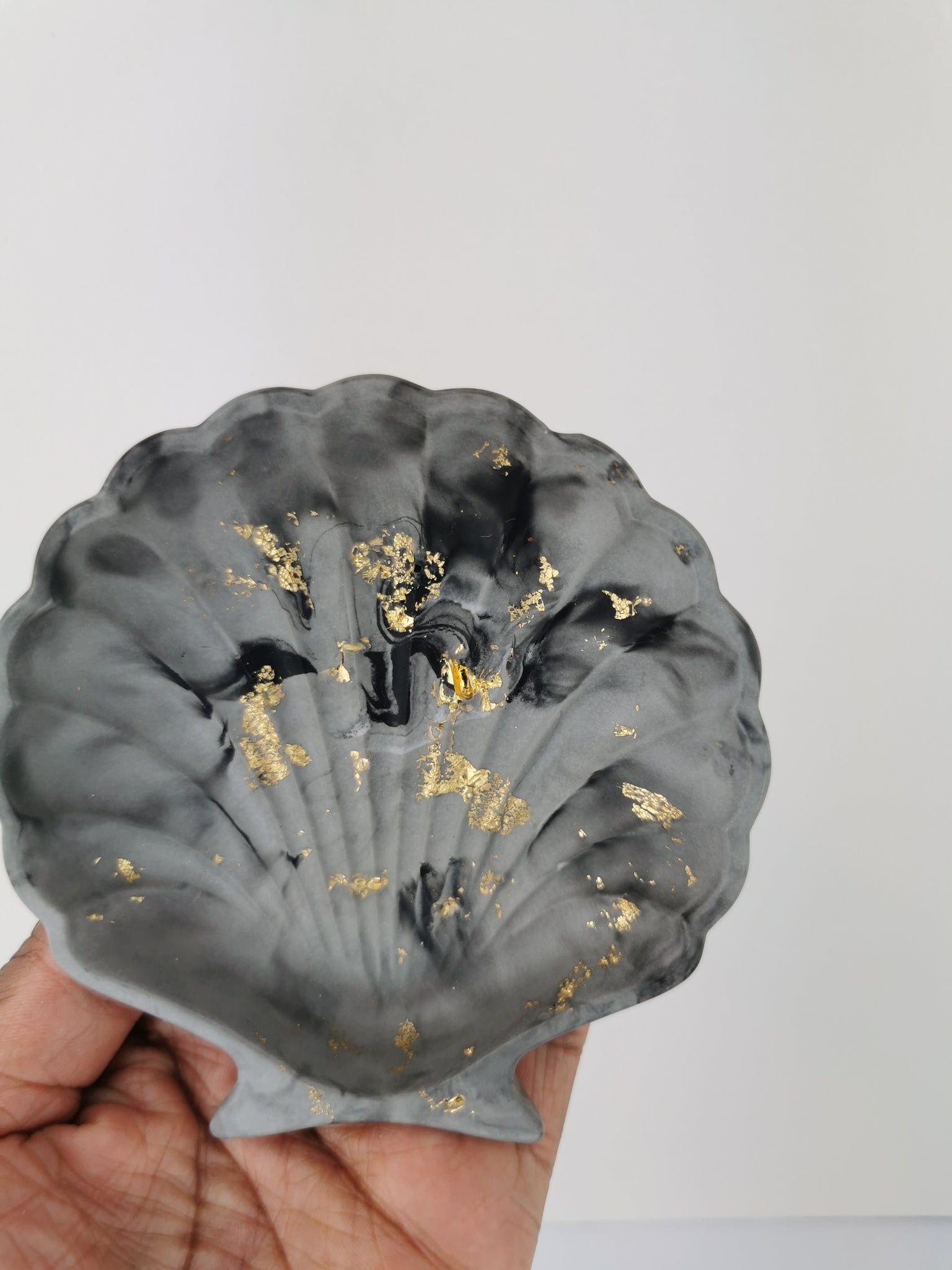 Shell Trinket Tray — Black/Grey Marble & Gold Leaf