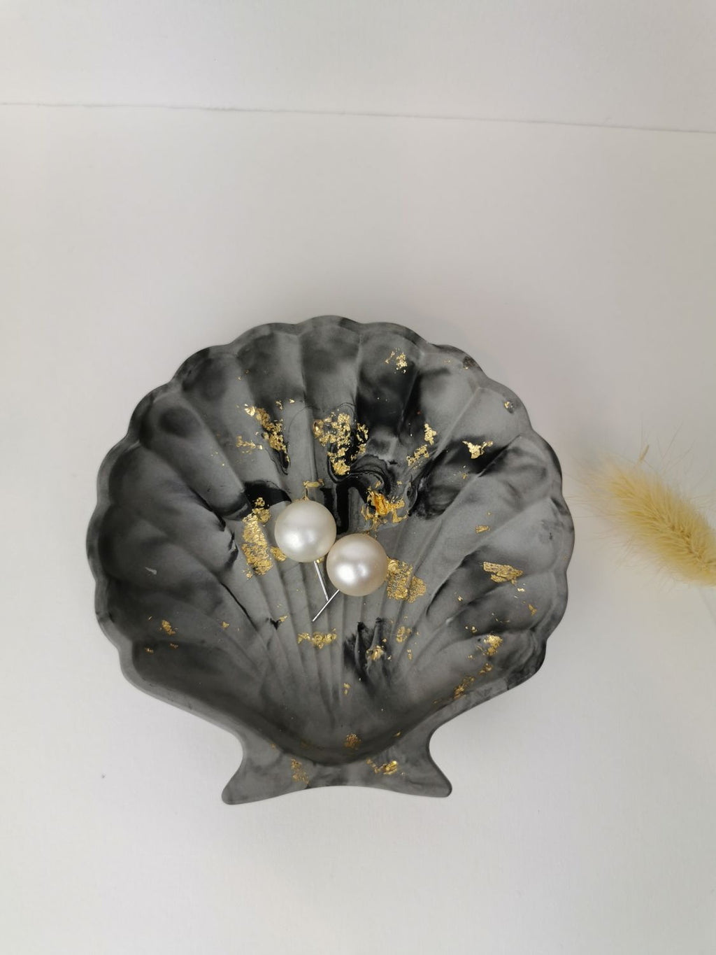 Shell Trinket Tray — Black/Grey Marble & Gold Leaf