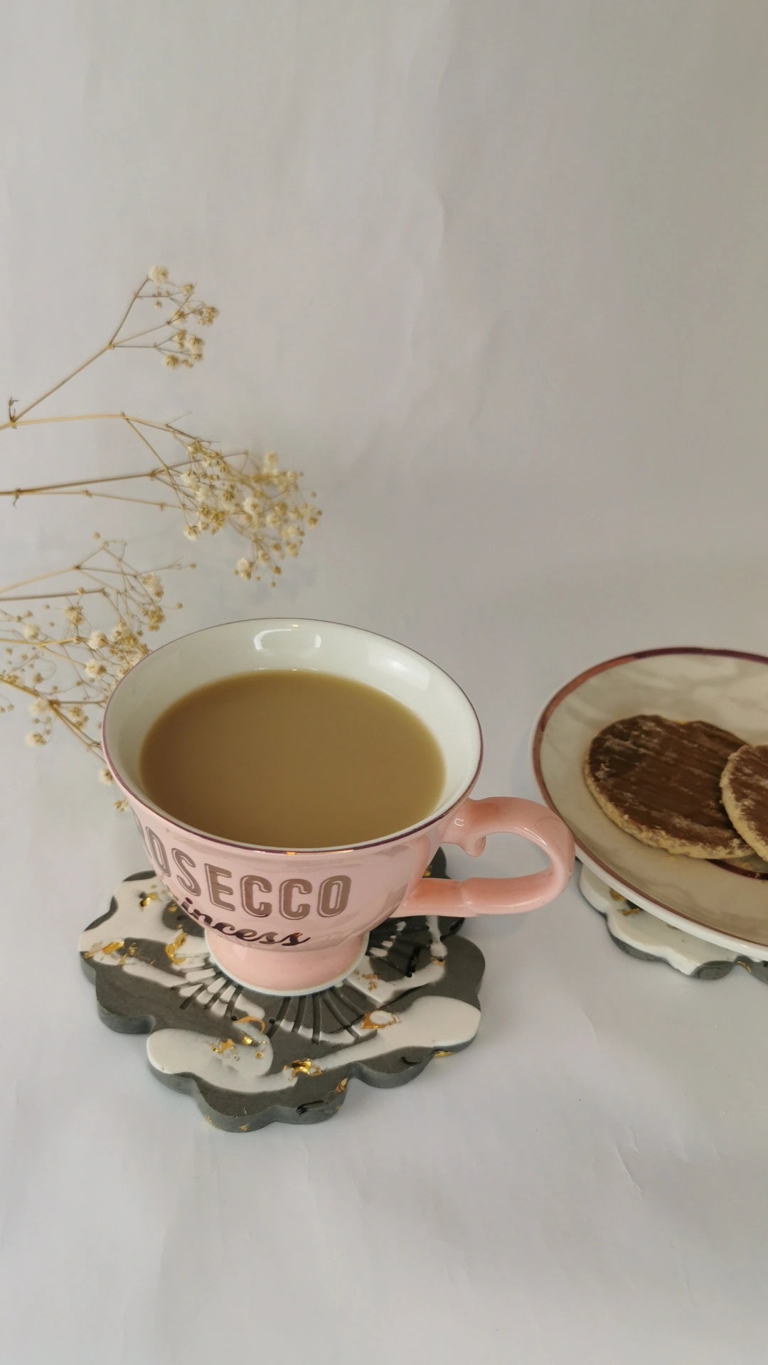 Flower Coasters — 4 Black Marble & Gold Leaf