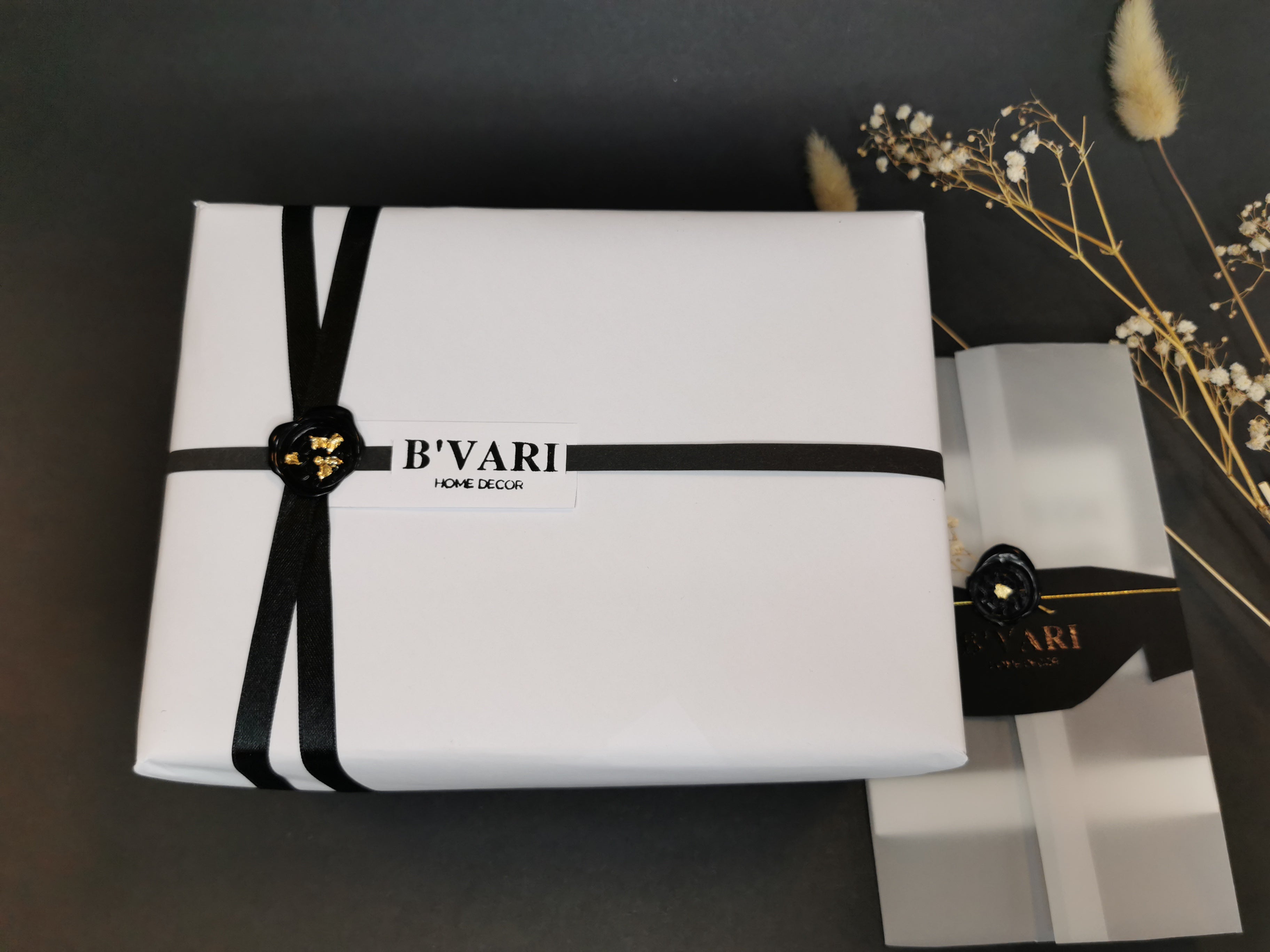Luxury Hosting Gift Set — Wine Holder & Triangle Coasters (Marble &Gold)