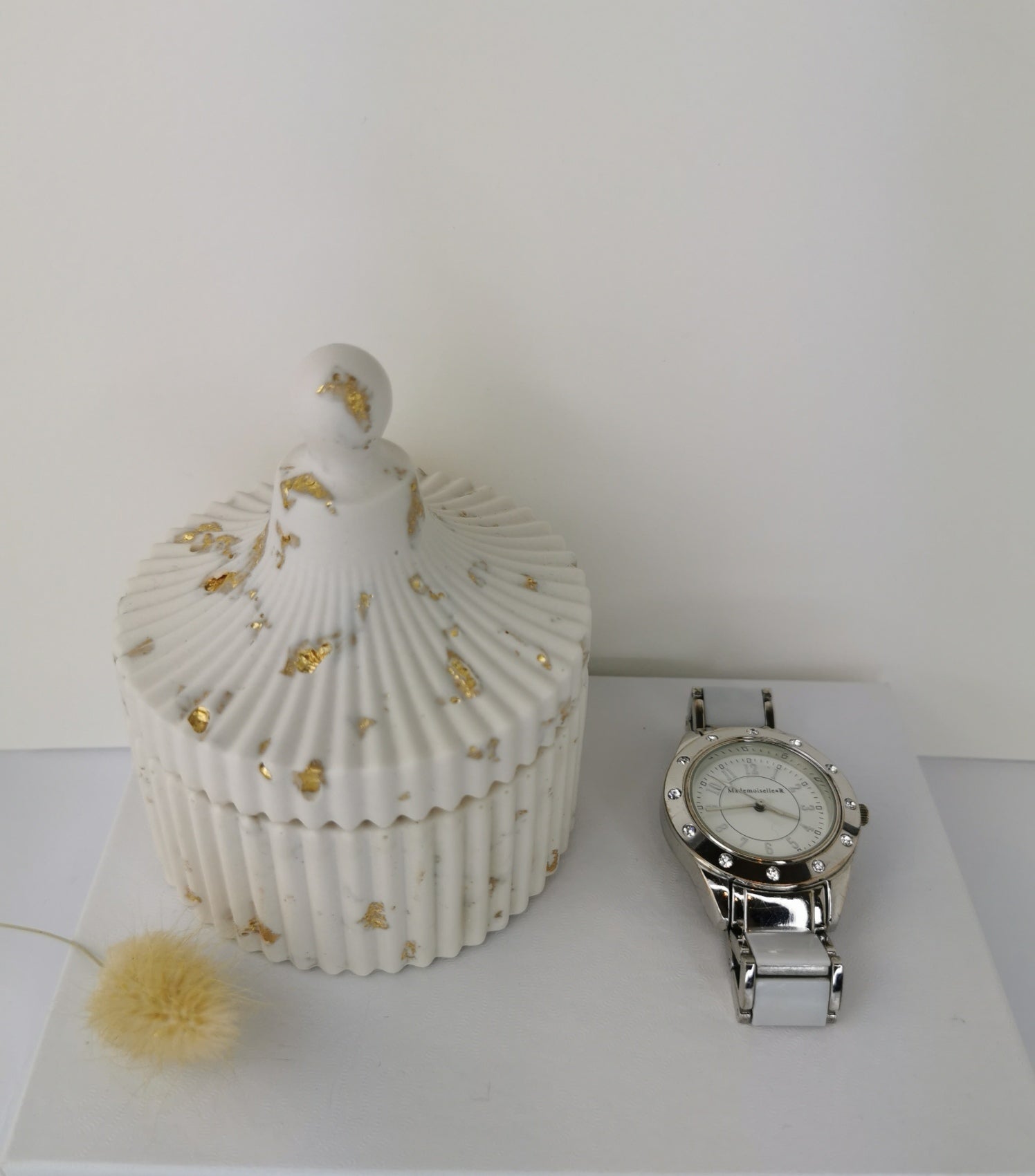 Luxury Gift Set — Large Vanity Tray, Shell Tray & Carousel Ribbed Jar (Gold Leaf)